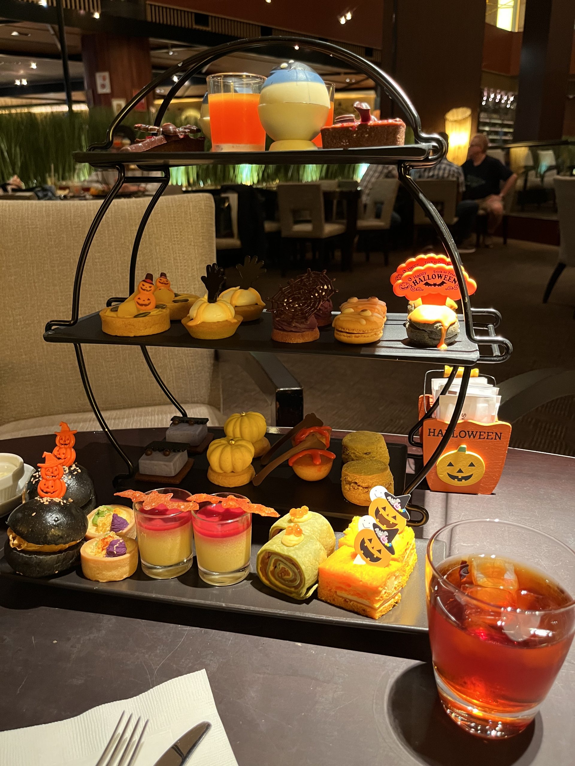 Afternoon tea at Atrium Lounge in Tokyo