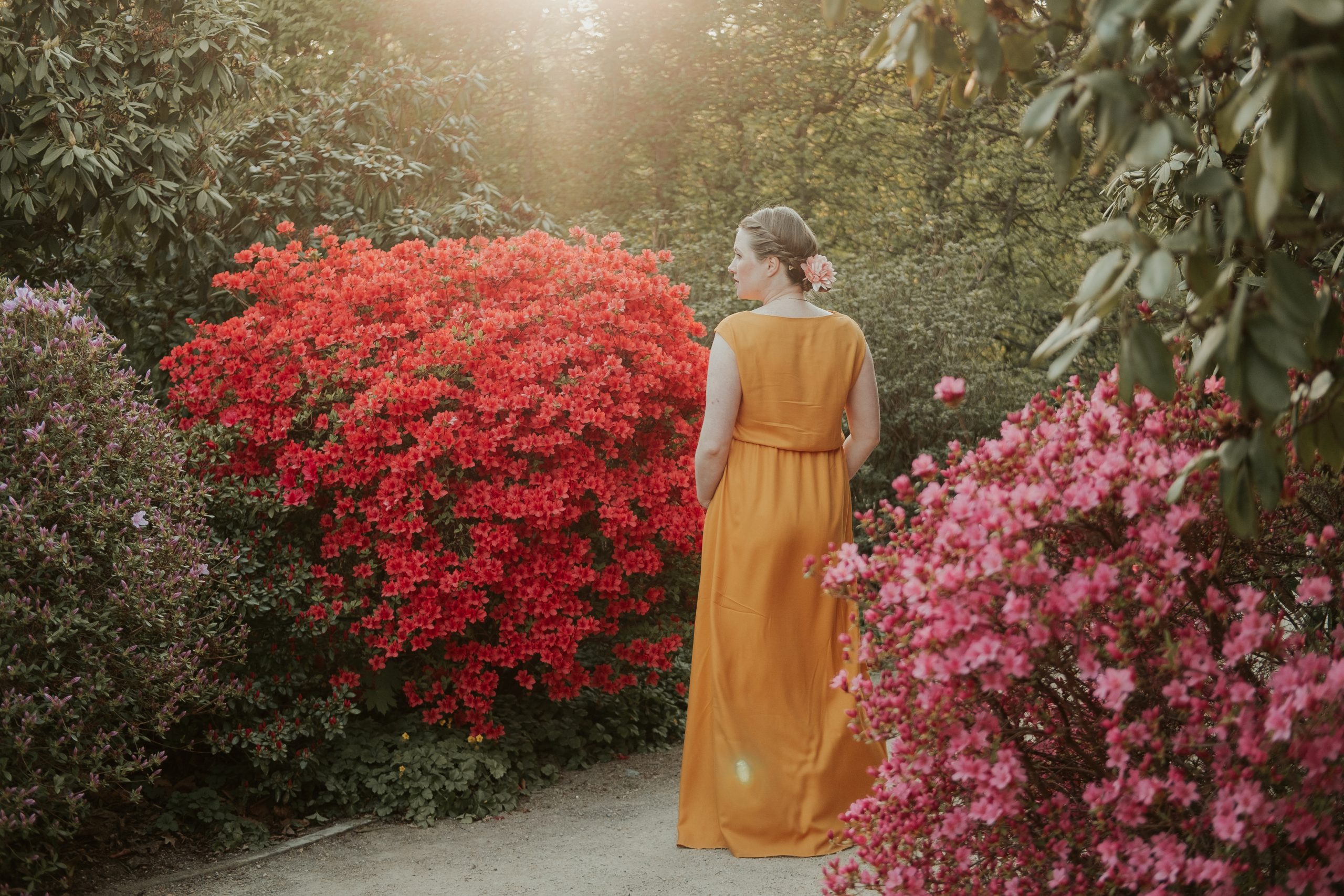 Anna photographed in the gardens by Studio Coralia