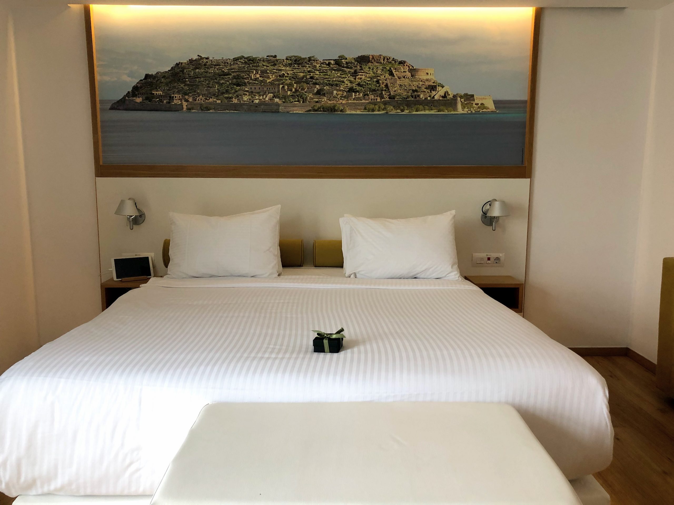 Beautiful Hotel Room Olive Green Crete