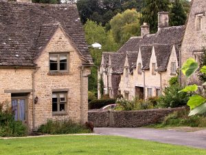 Best areas and hotels to stay in Cotswolds