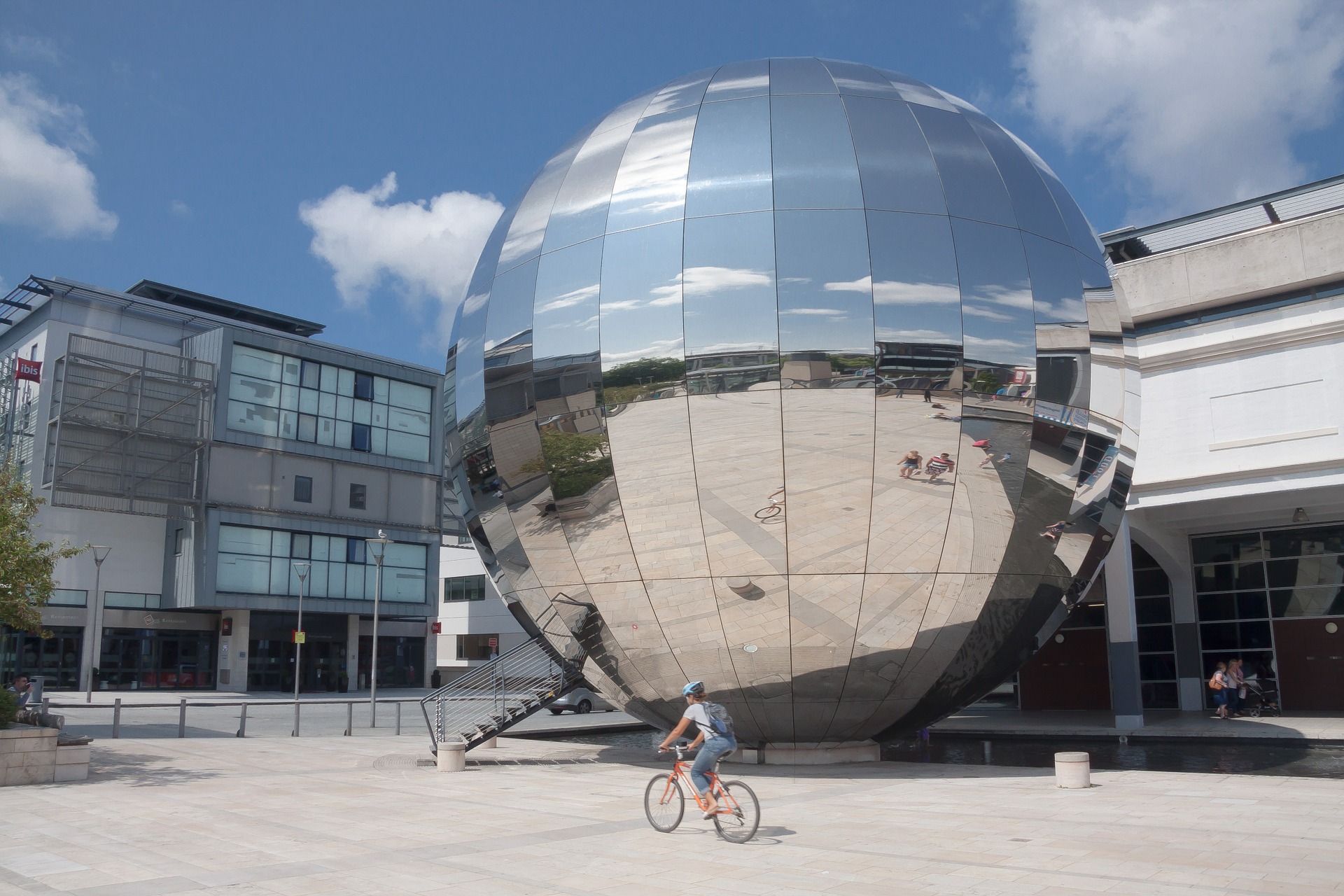 Bristol Millennium Square 