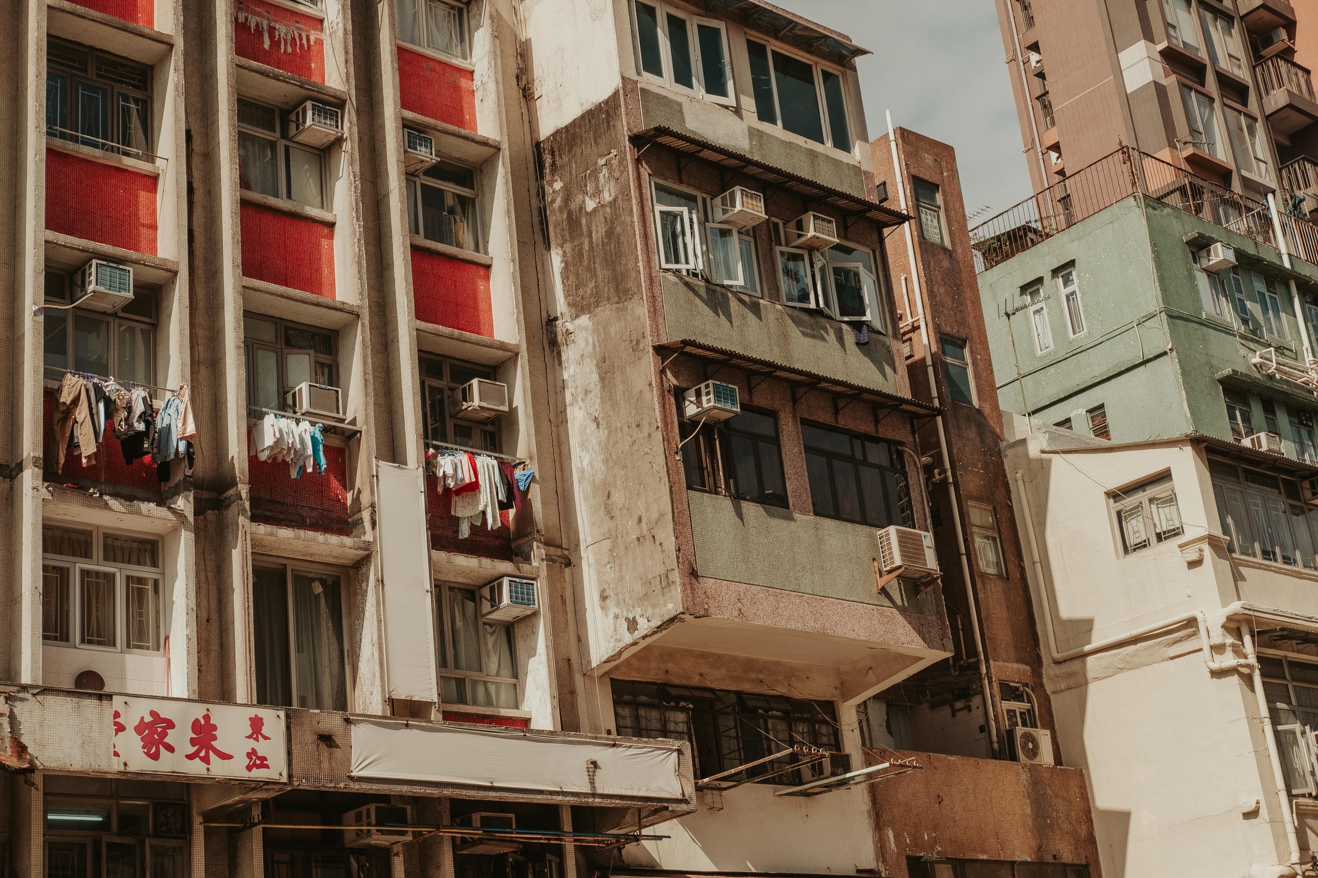 Building block in Hong Kong with balconies and windows