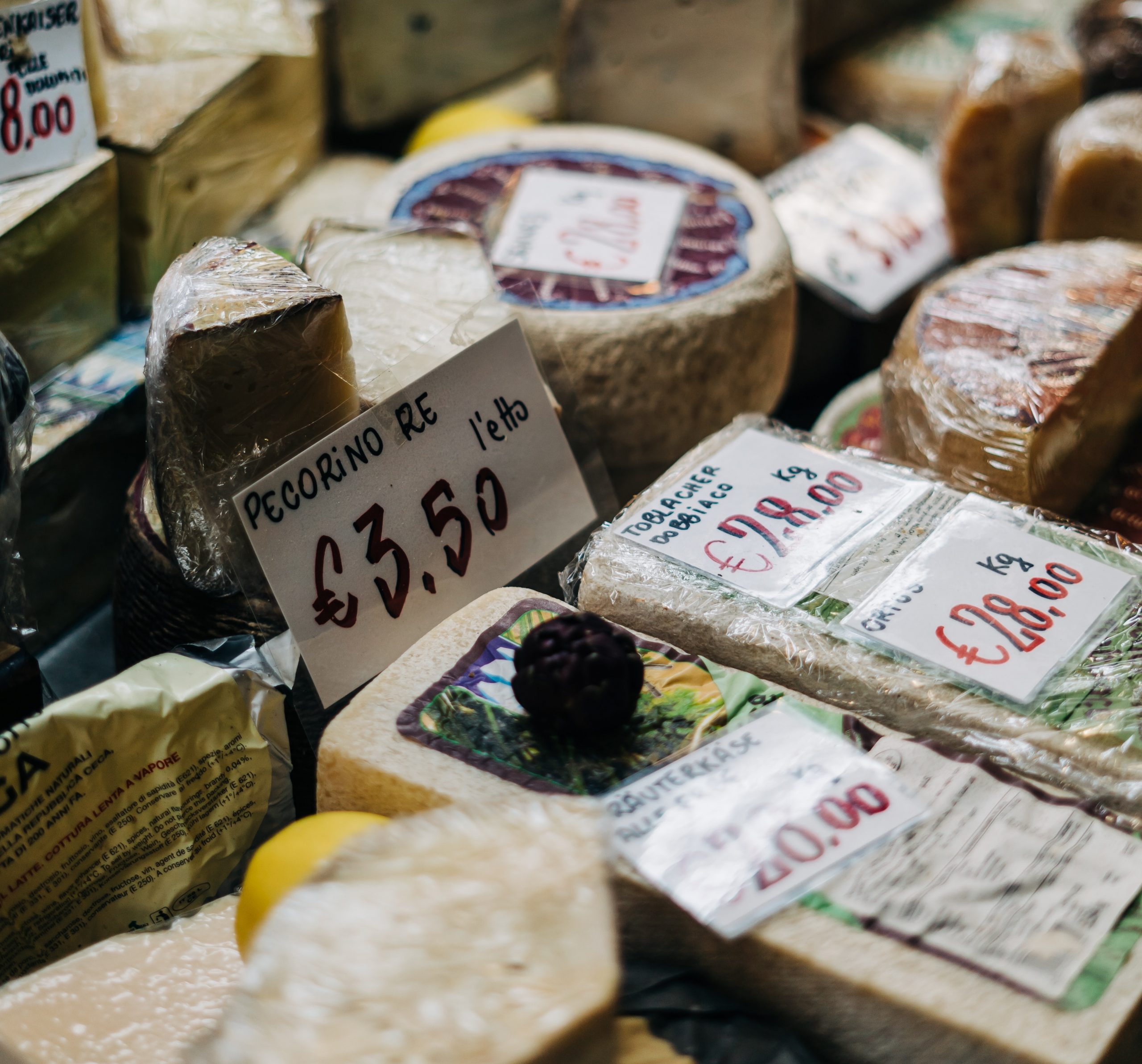 Buy cheese in Italy as a great souvenir
