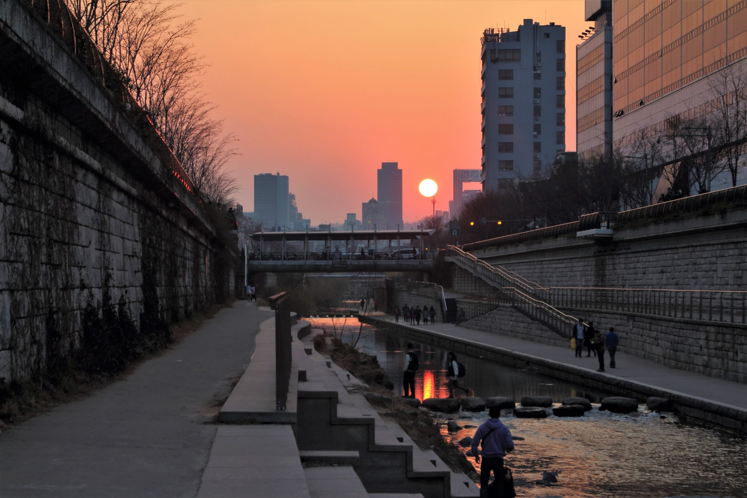 Cheonggyecheon Stream at sunset in Seoul
