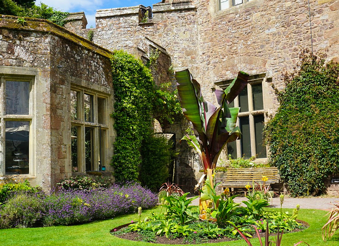 English Castle conservatory gardens