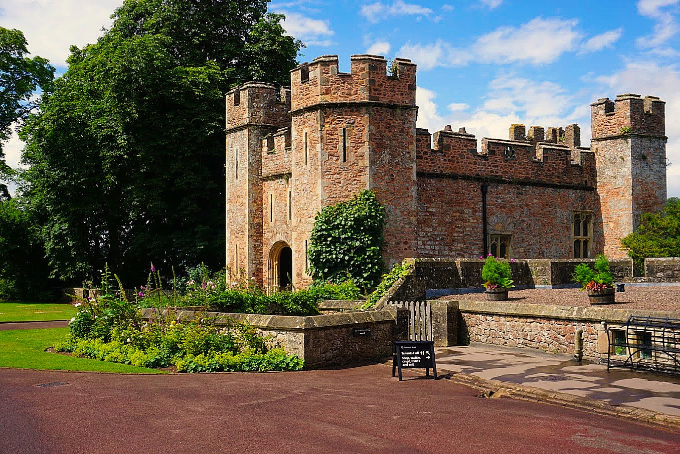 English Castle Dunster Small building Gardens