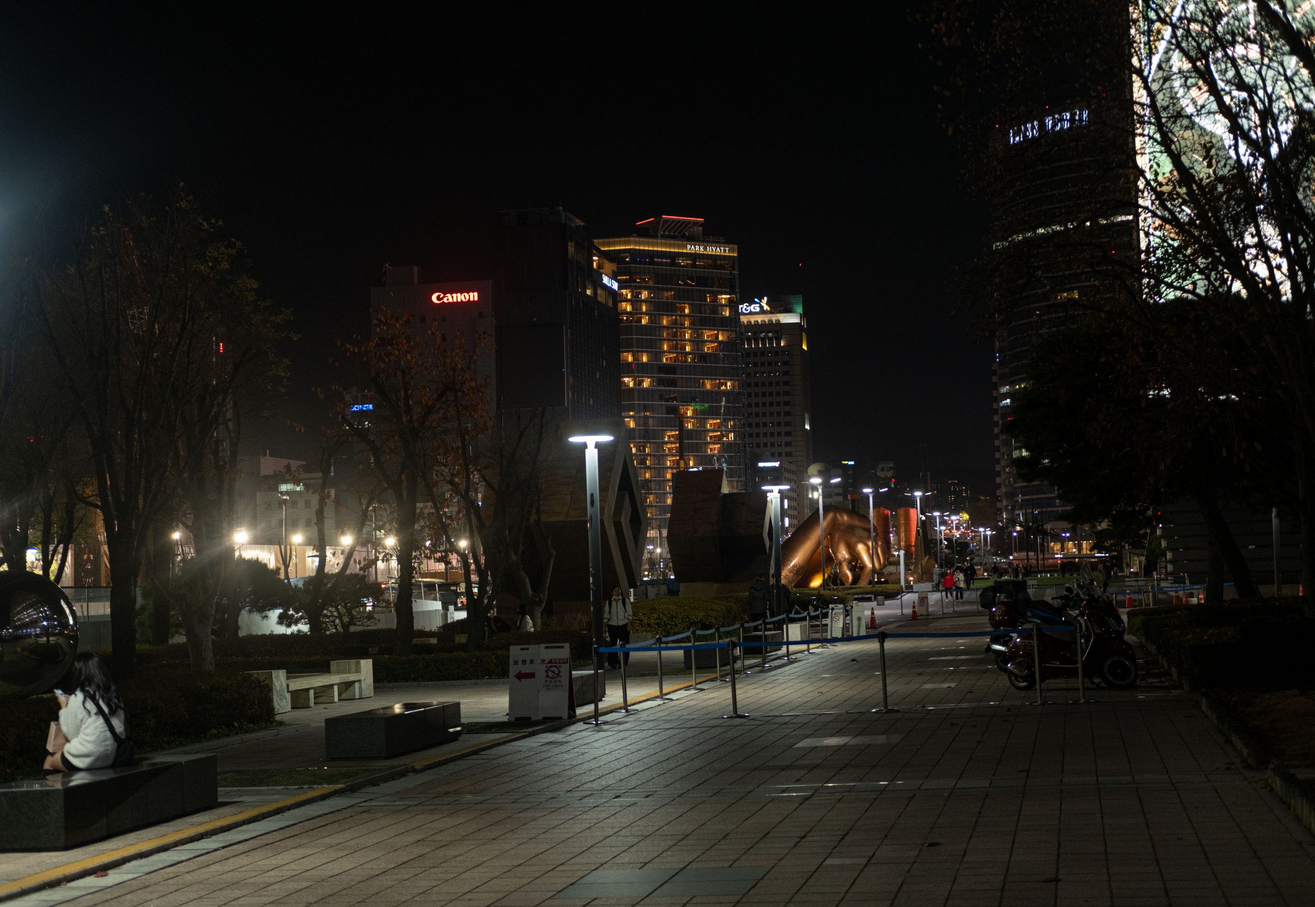 Gangnam street with Psy hands