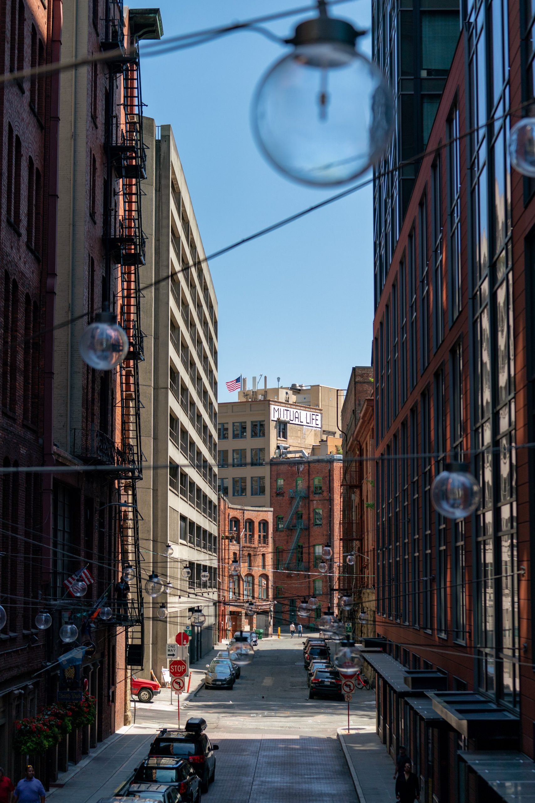 Streets of pioneer square in Seattle - a great place to stay for first time visitors