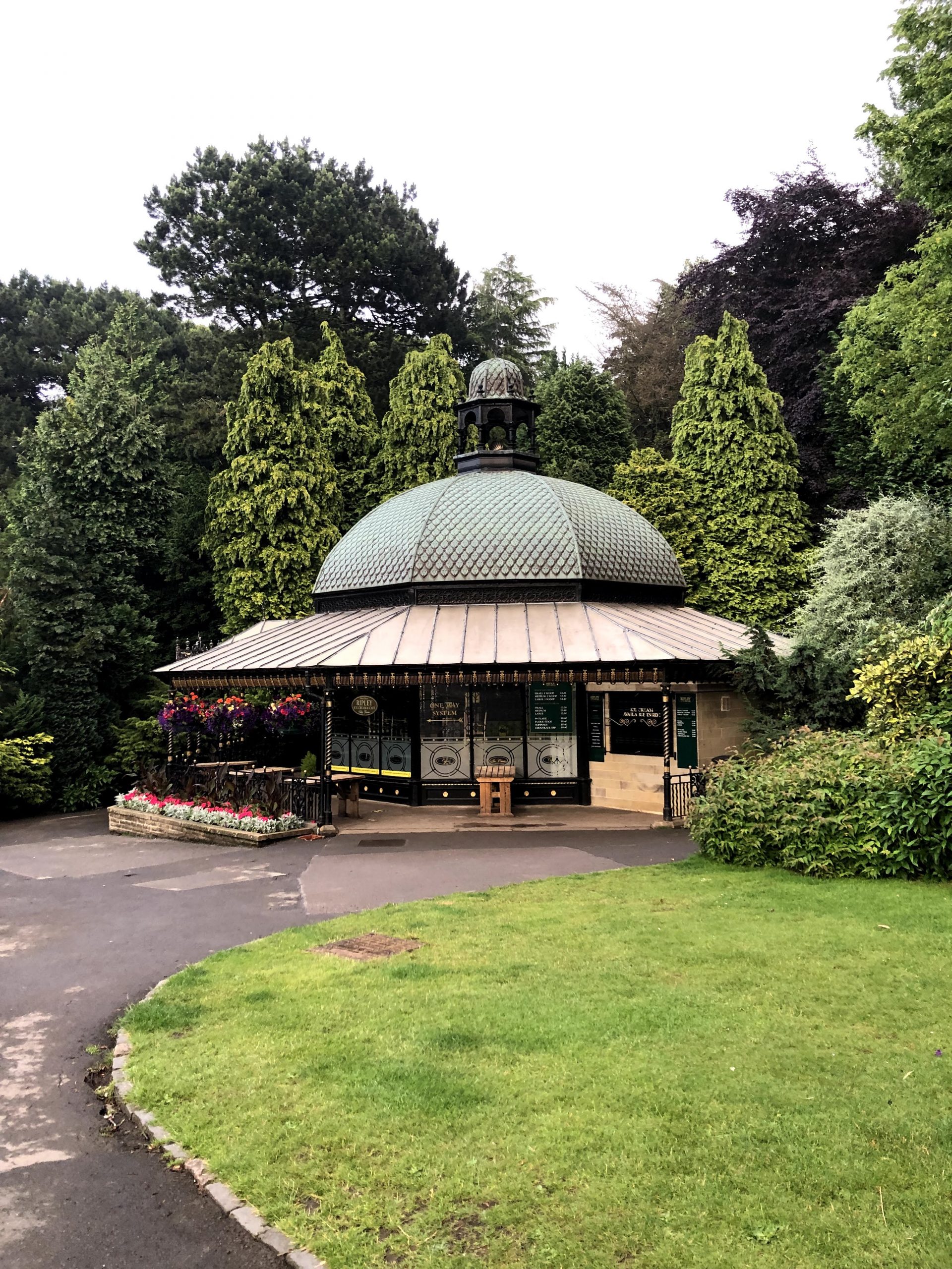 Harrogate Valley gardens and ice cream parlour