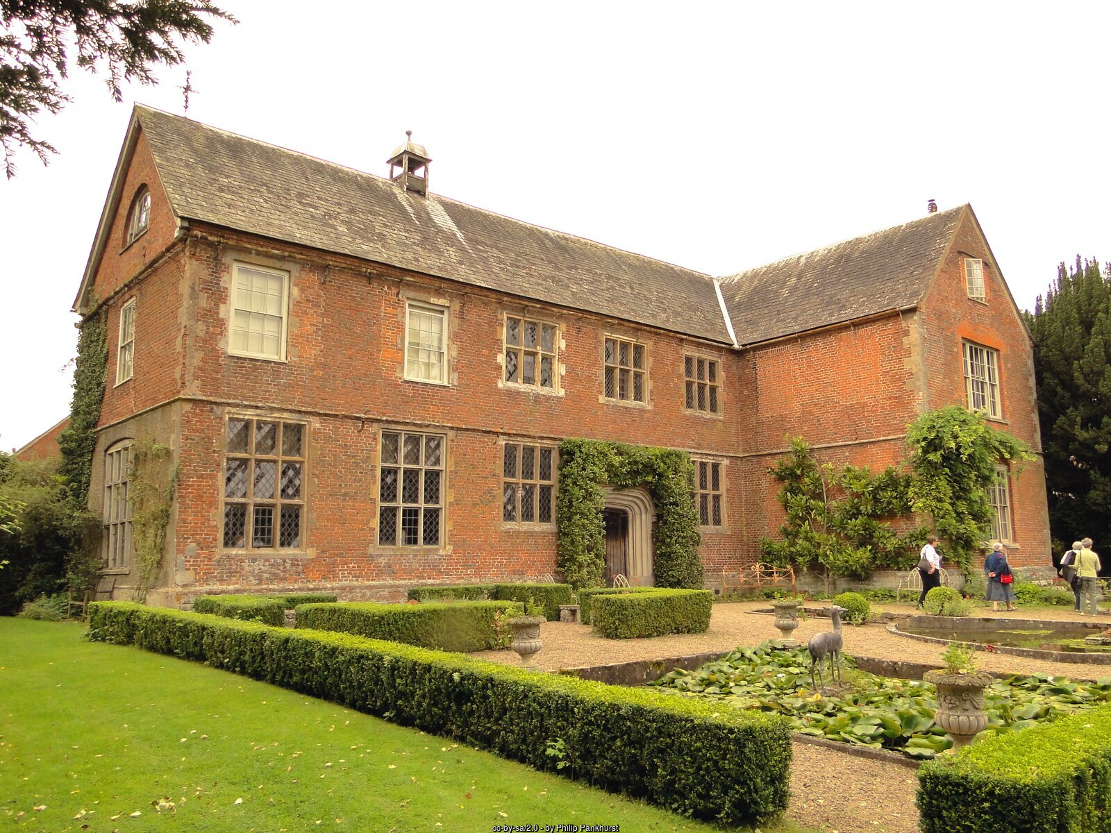 Hellens Manor