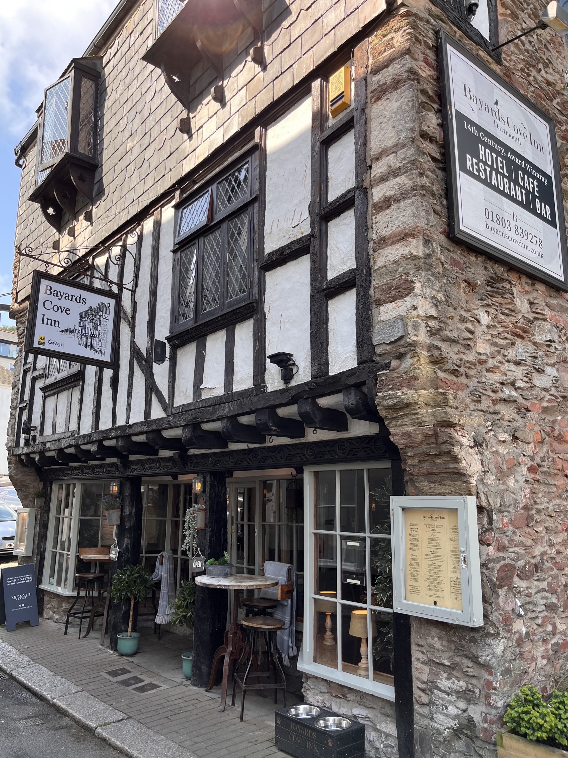 Inviting pub for lunch in Dartmouth