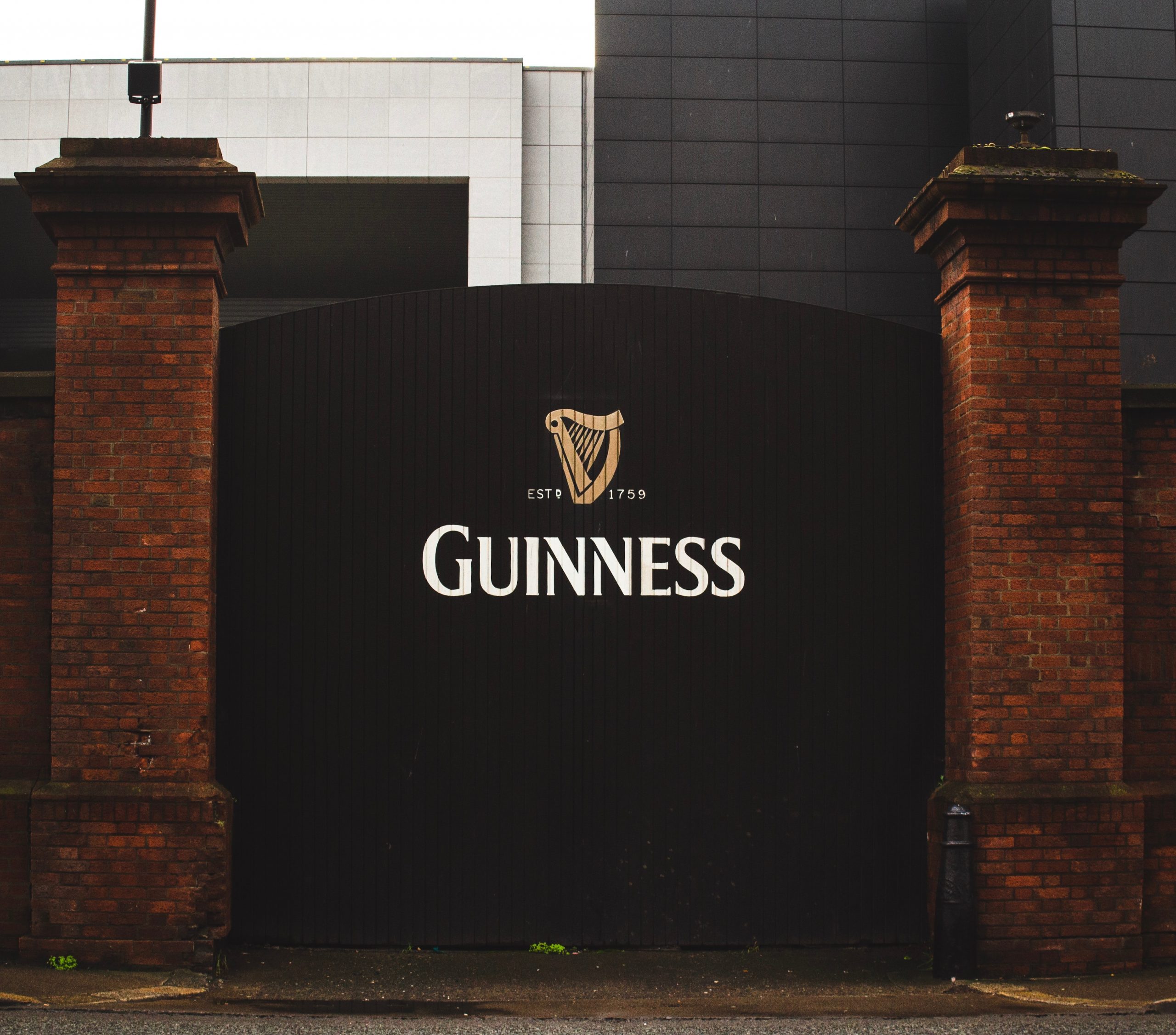 irish guiness gate