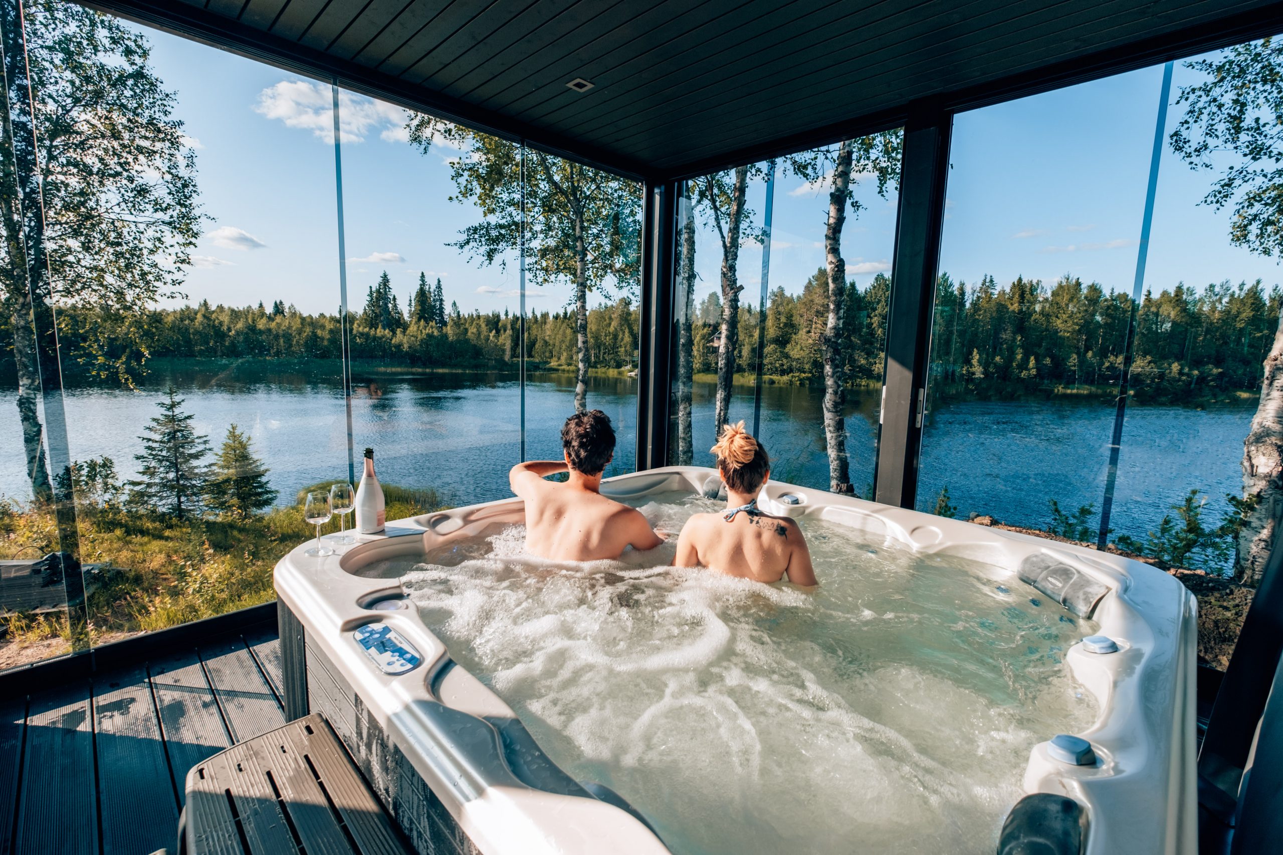 Jacuzzi and champagne Arctic Dream House Ranua Jacuzzi and champagne Arctic Dream House Ranua