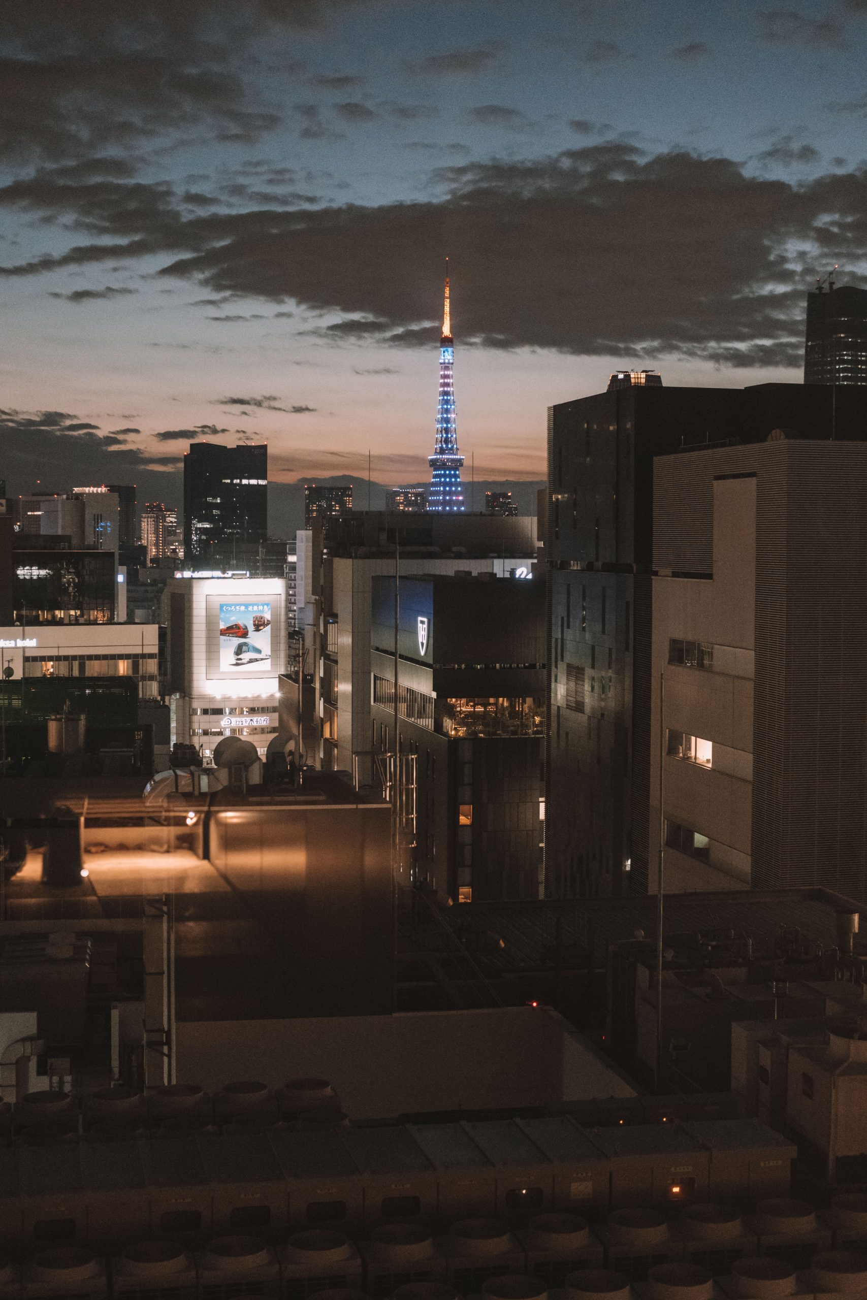 Night view from Ginza Six, with Tokyo tower in the background