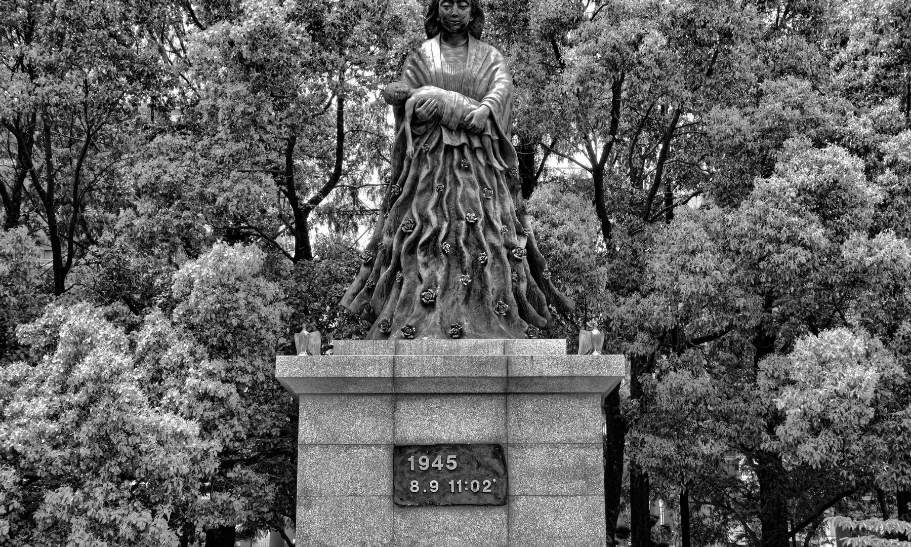 Peace Park statue in Nagasaki Peace Park statue in Nagasaki