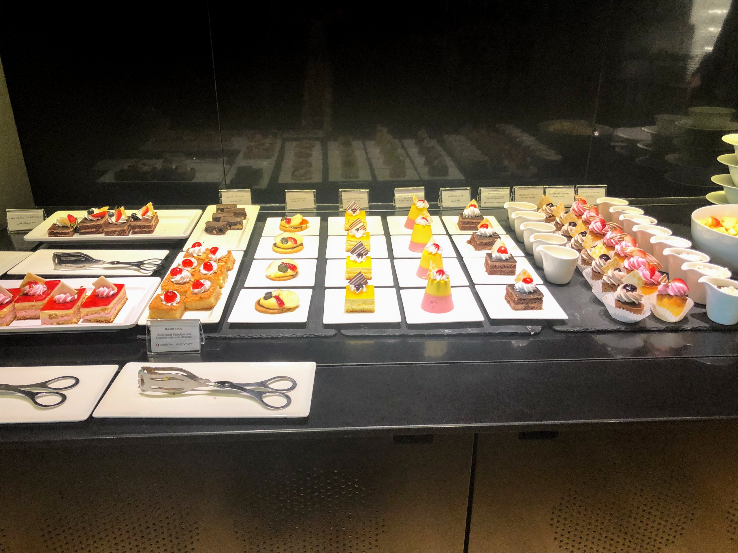 Qatar business class lounge cakes Qatar business class lounge cakes