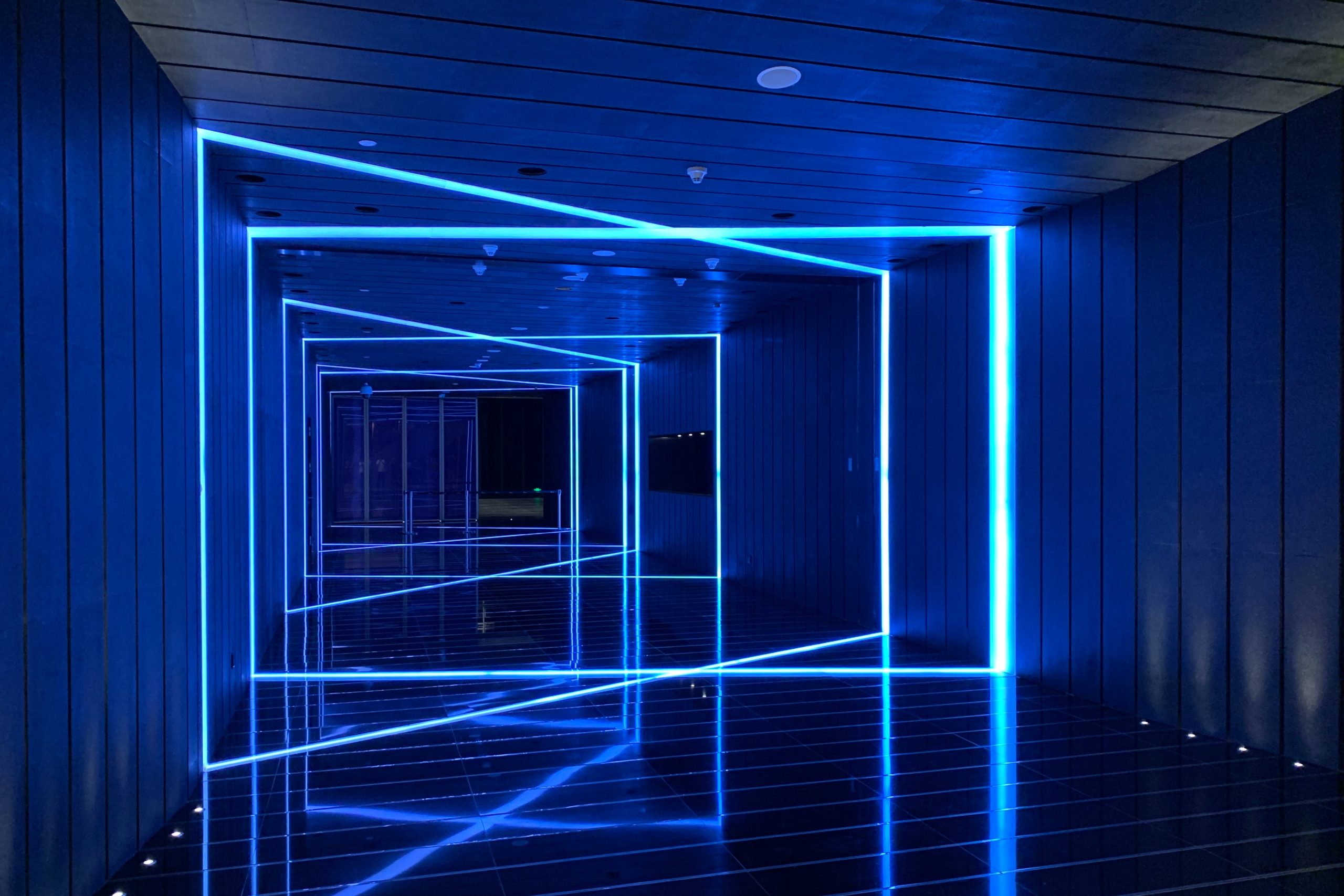 Room full of lasers Room full of lasers