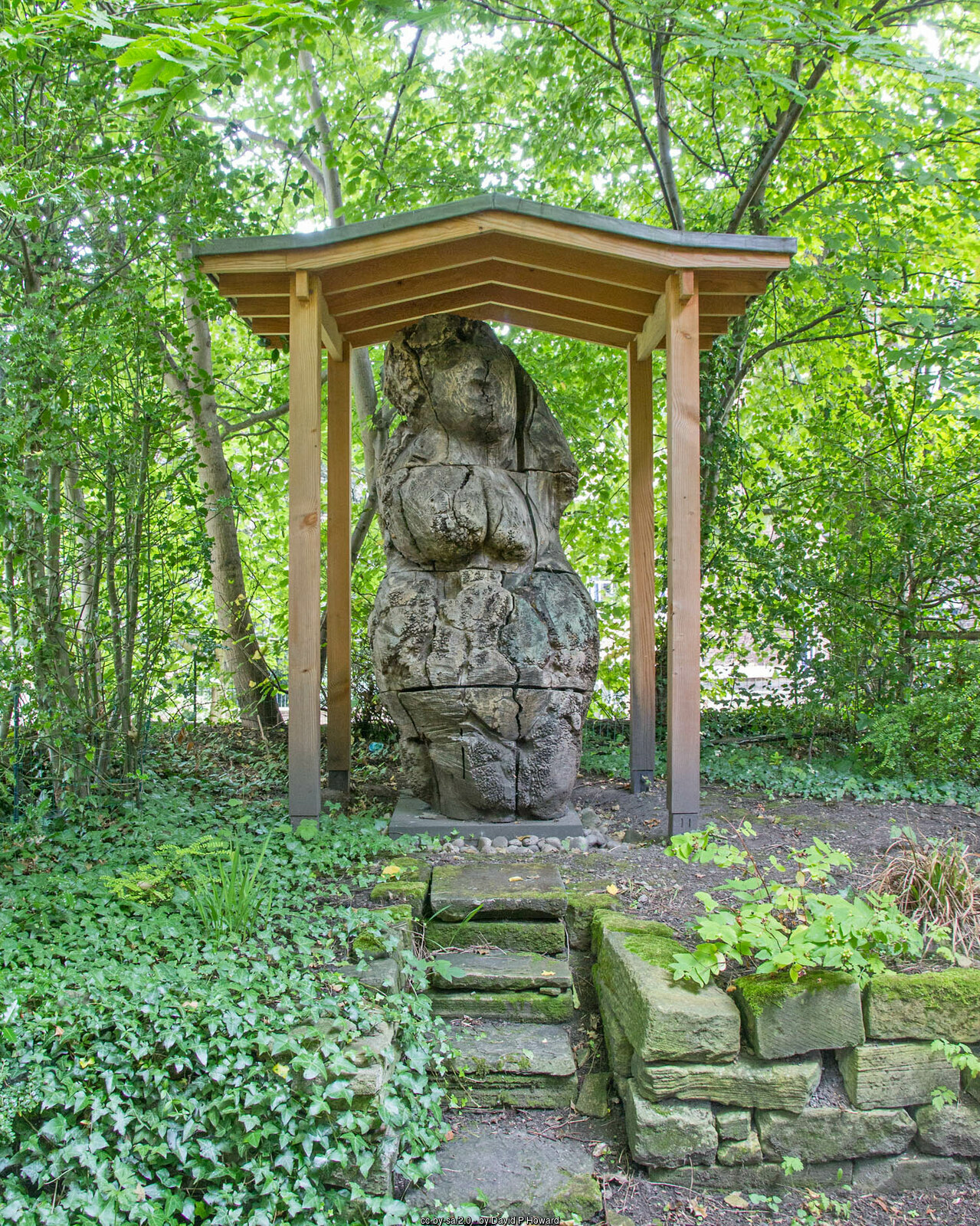 Sculpture of Gaia at the Durham botanical garden Sculpture of Gaia at the Durham botanical garden
