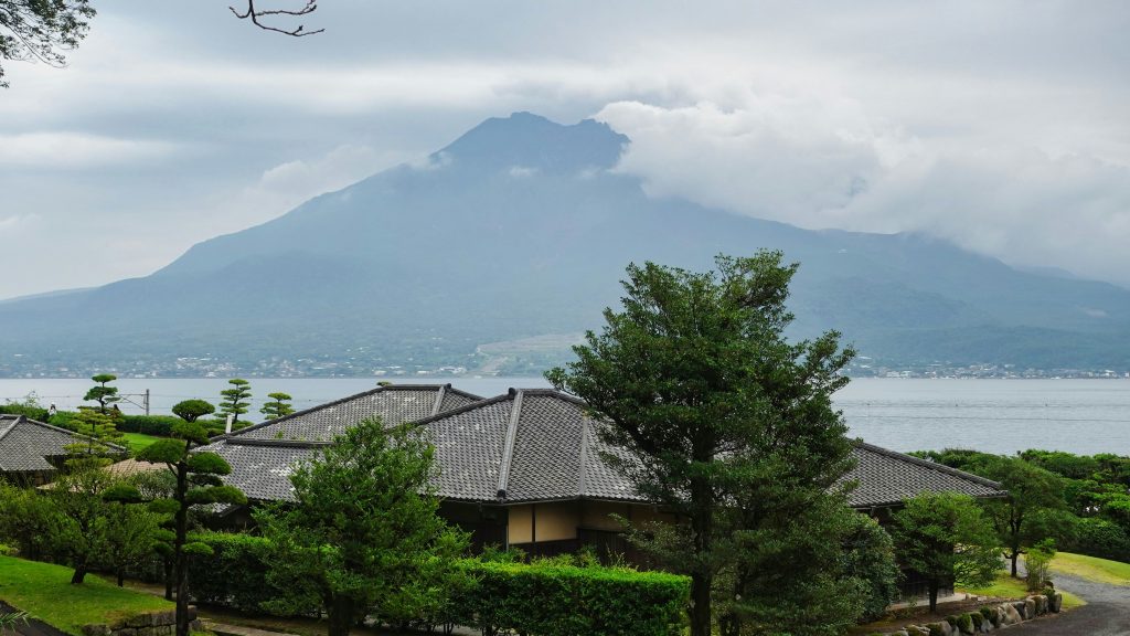 Sengan en Park with views of Sakurahima in Kagoshima
