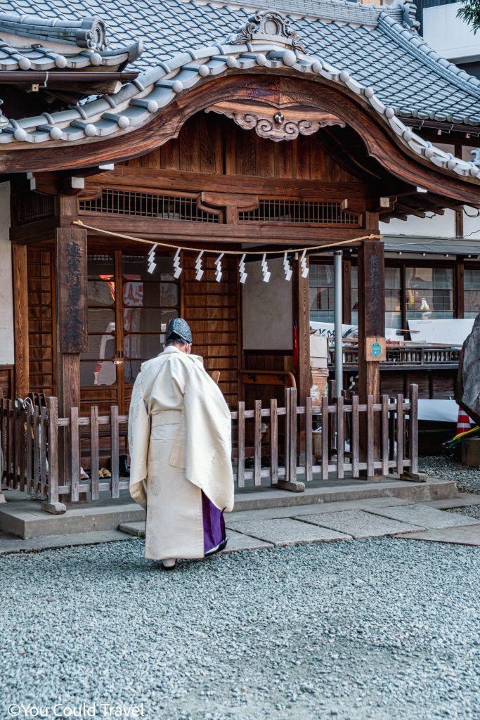 Shinto priest at Kawagoe kumano shrine