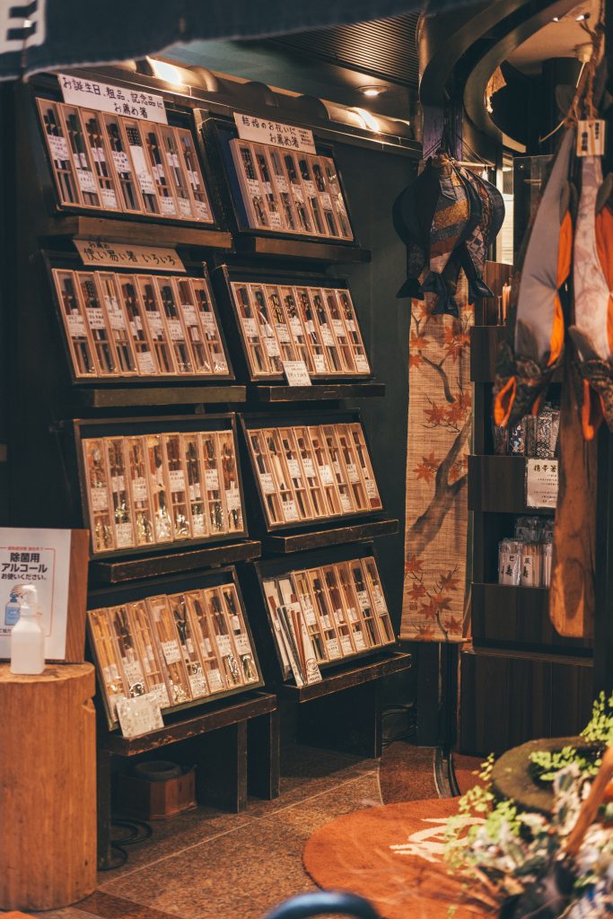 Shopping for classy chopsticks at natsuno store in Ginza