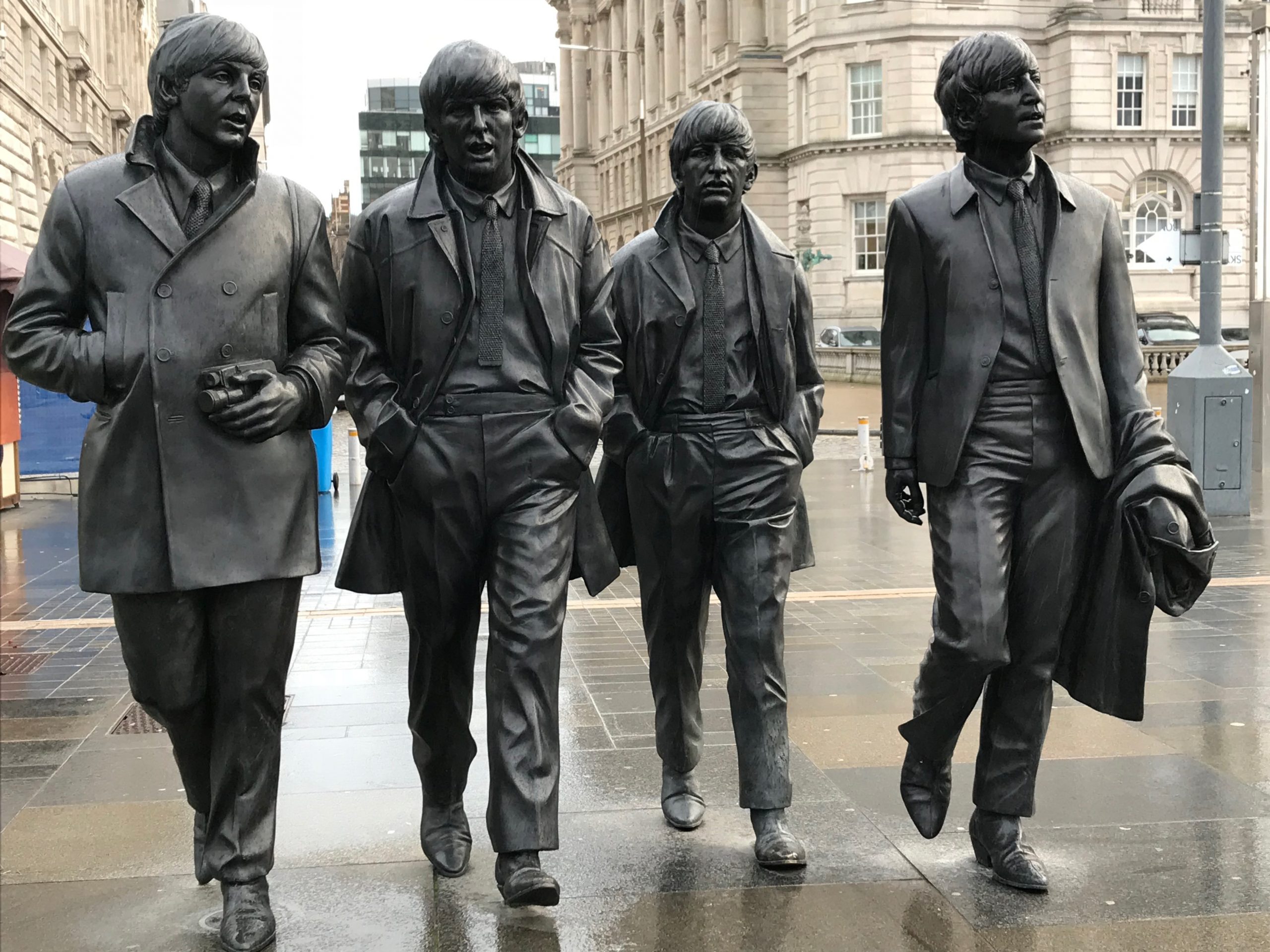 Statue of the Beatles in Liverpool quarters