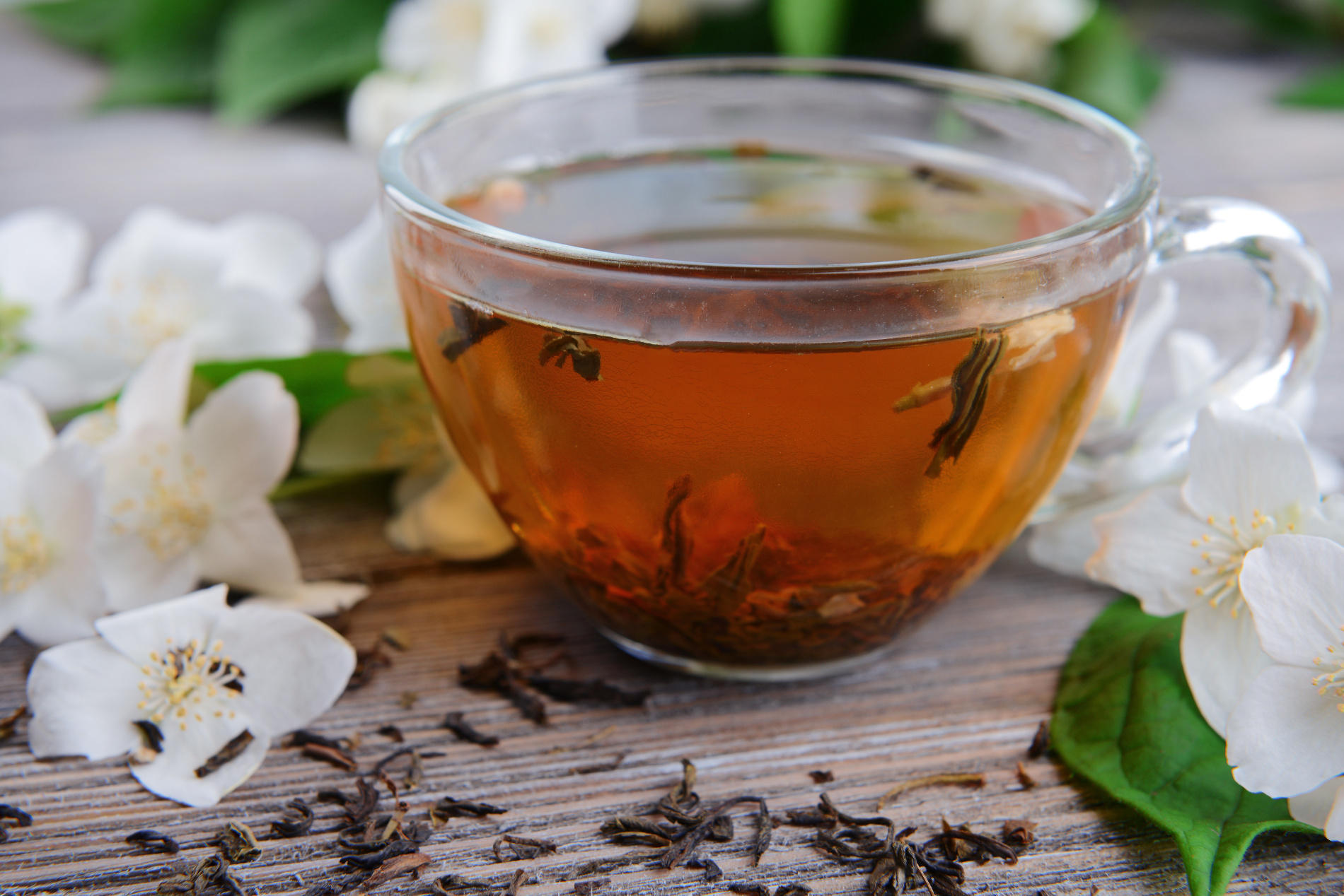 steeping green tea