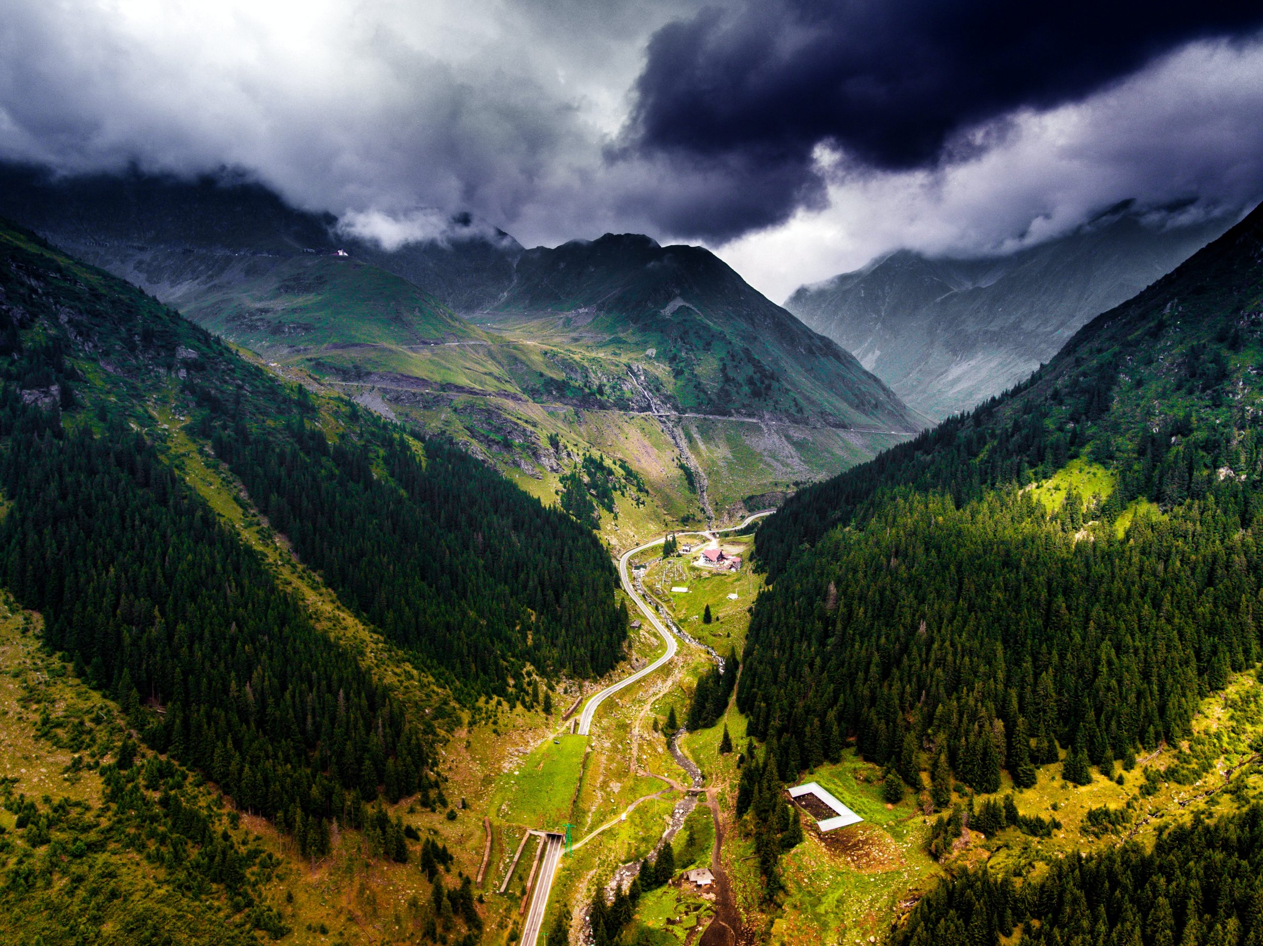 Stunning vista points from Transfagarasan