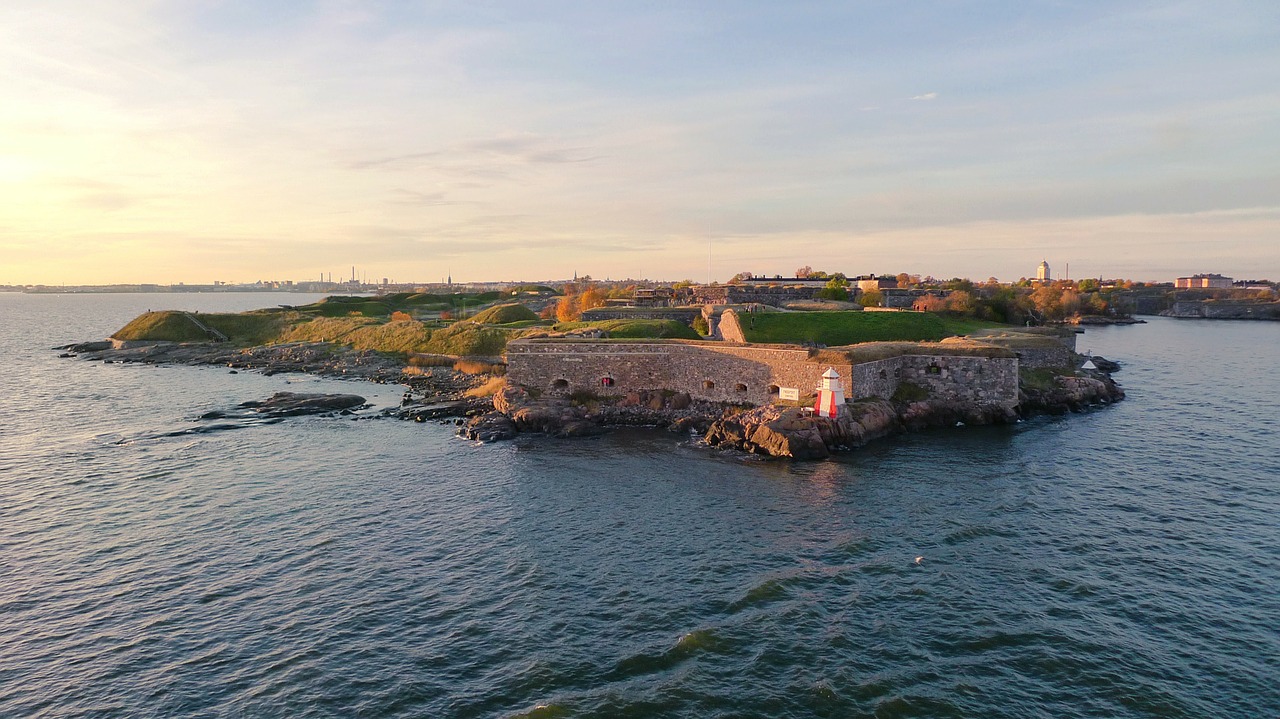 Day Trip from Helsinki to Suomenlinna