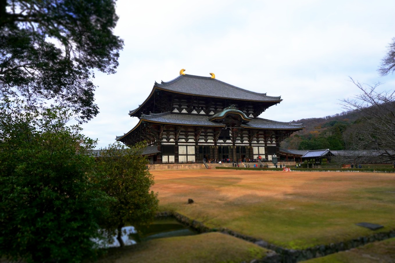 The exterior of Todai-ji Temple in Nara 