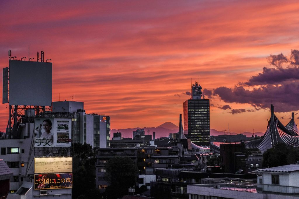 Sunset with views of Mount Fuji from Omohara Forest in Tokyu Plaza, Omotesando