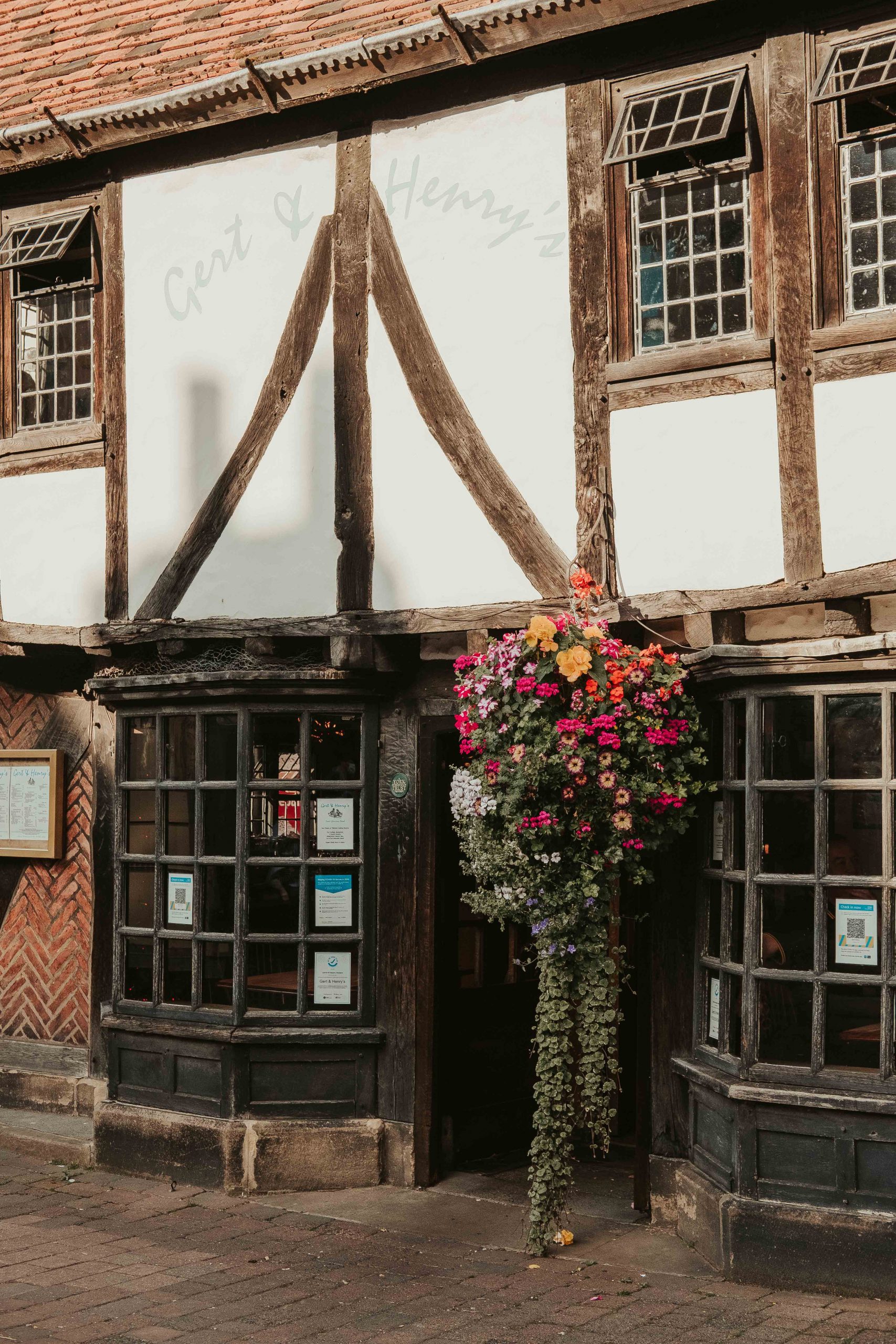 traditional pub in york england