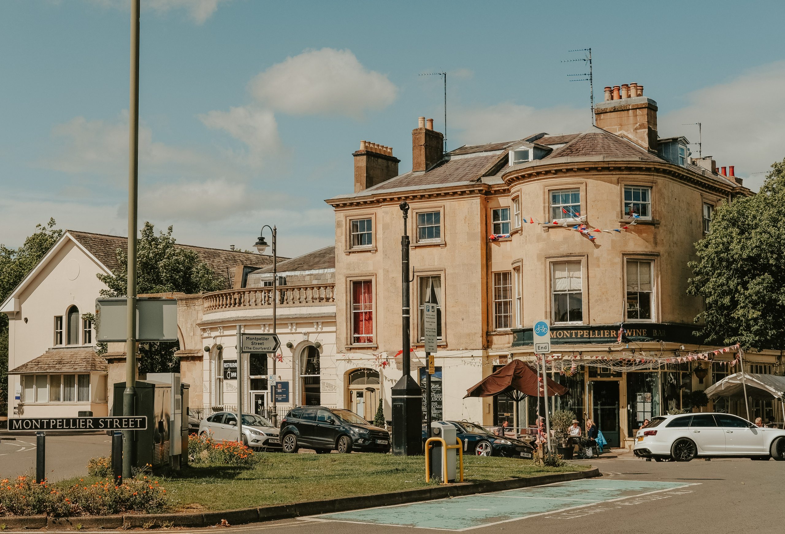 Visit cheltenham town