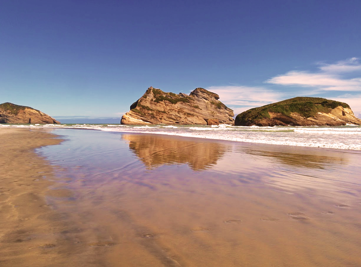 Wharariki Beach New Zealand Wharariki Beach New Zealand