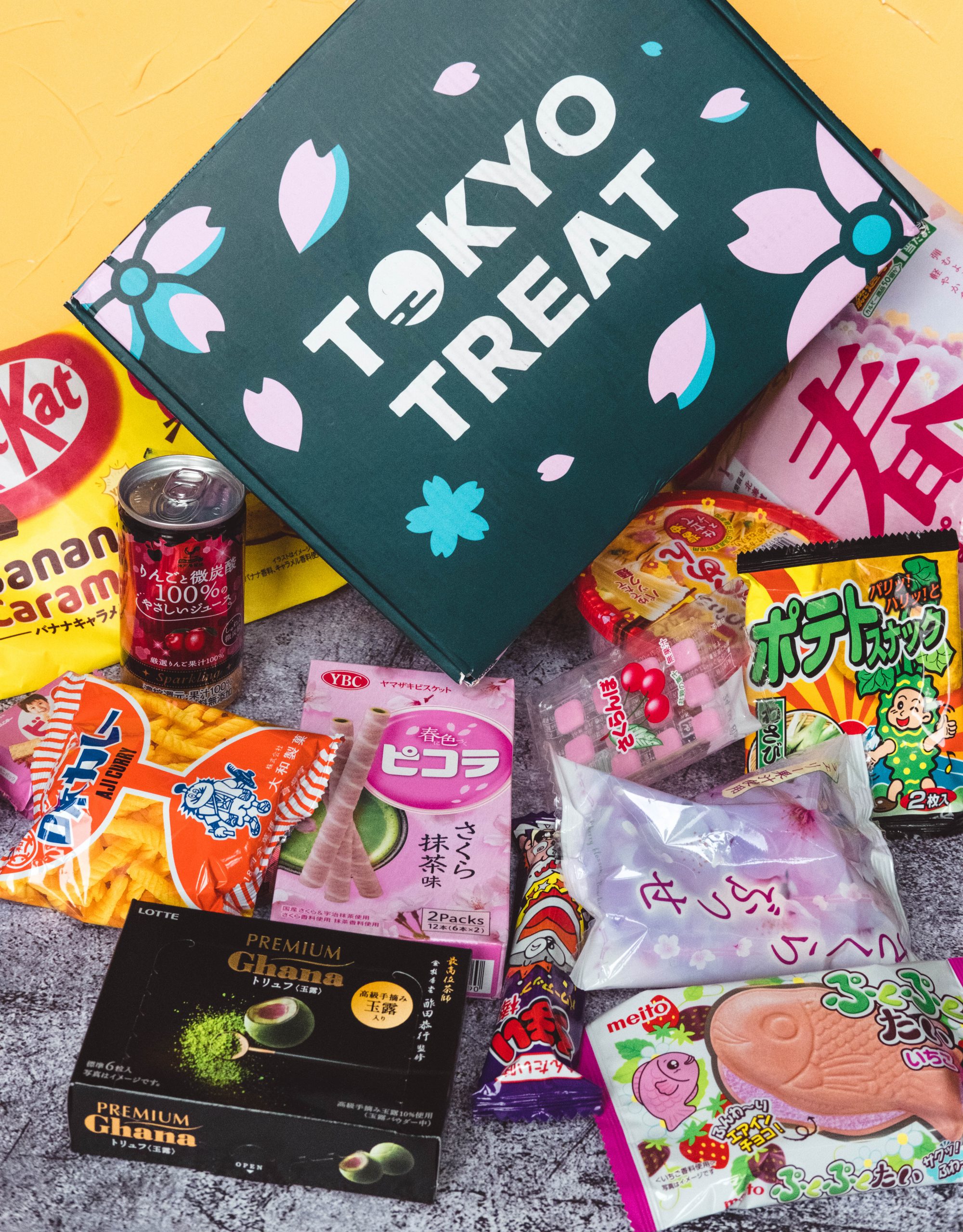 What is in the Tokyo Treat box What is in the Tokyo Treat box