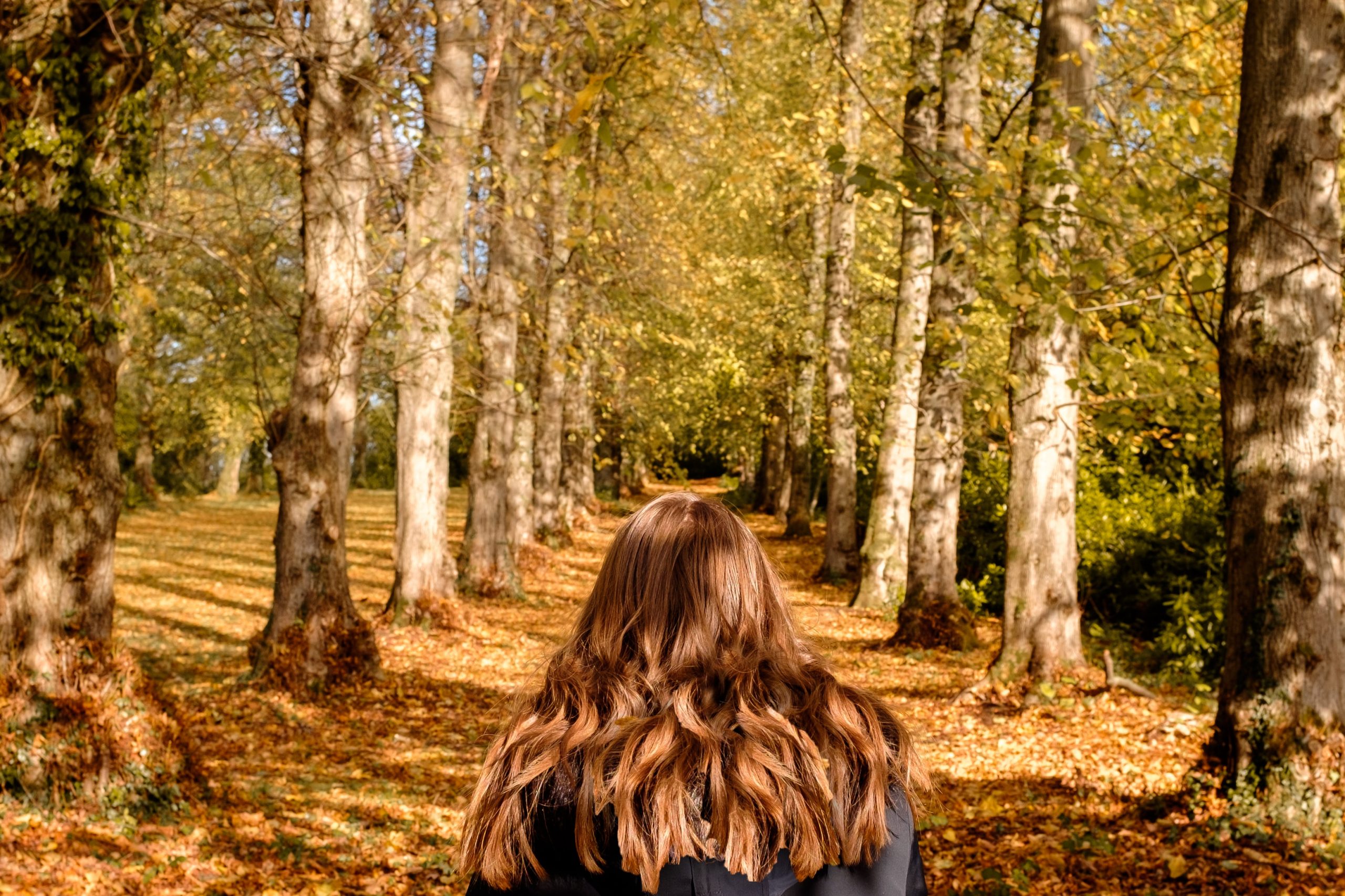 Woman enjoying the Pollok Country Park in Glasgow